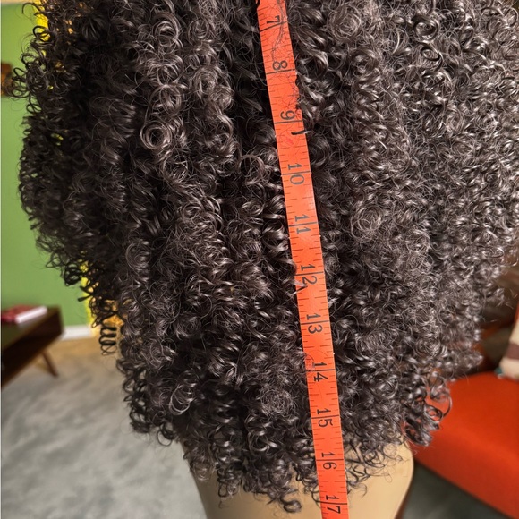 Curly wig - Picture 5 of 6